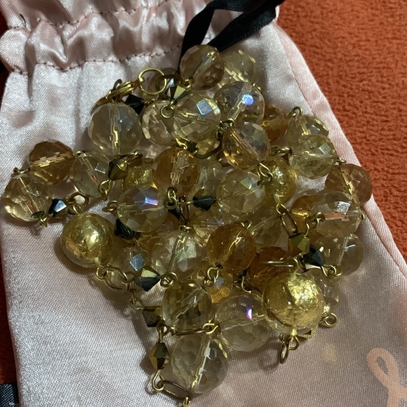 Beautiful Neutral and gold glass beaded Mary Kay Hostess Necklace w/ bag - Picture 6 of 7